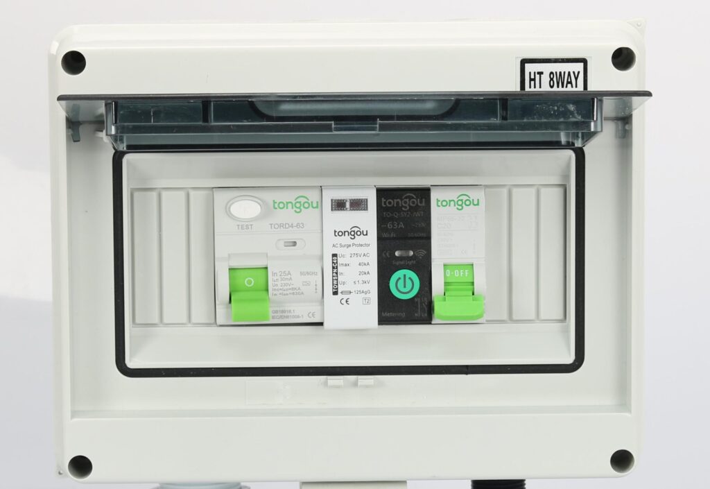 can i replace 15 a circuit breaker with 20a one